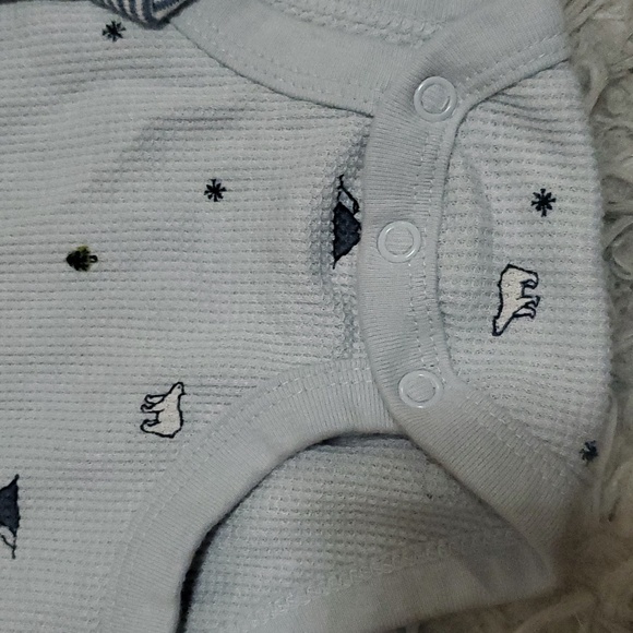 3 pieces Matching Carters Set - Picture 3 of 13